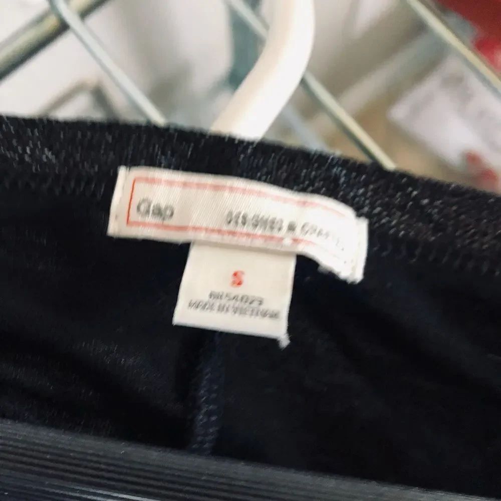 Gap Soft Black Metallic Neckline Top S - Picture 2 of 3
